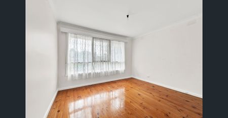 Modern 3-Bedroom Home in Prime Seaford Location - Photo 5