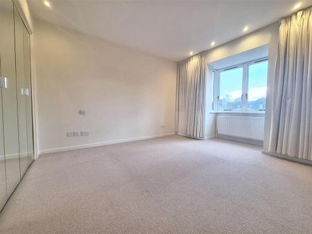 3 bedroom flat to rent - Photo 5