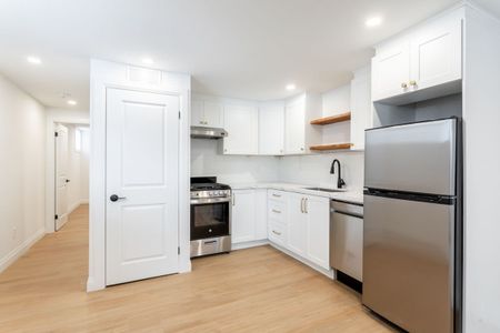 For Lease - 113 Catharine Street Unit# 4, Hamilton, Ontario - Photo 2