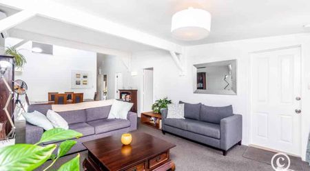 2 Bedroom, Churton Park - Photo 2