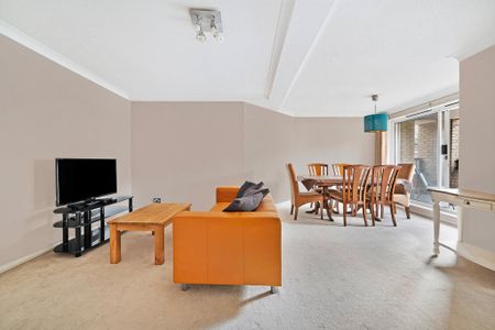 2 bedroom flat to rent - Photo 2