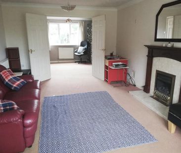 4 bedroom detached house to rent - Photo 5