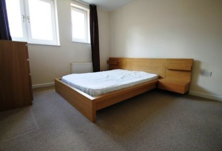 2 Bed - Apartment - Wadsley Park Village - Photo 3