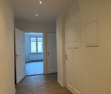 Traumhafte 2-Raum-Wohnung mit genug Platz sucht dich - mit Einbaukü... - Foto 3