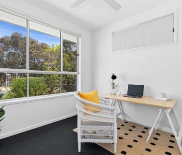 Spacious, Light And Bright Family Home! - Photo 4