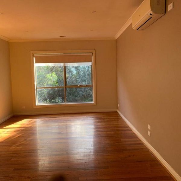 2 Bedroom unit in Excellent condition - Photo 1