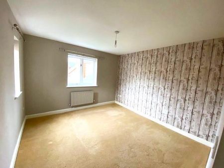 4 bedroom detached house to rent - Photo 5