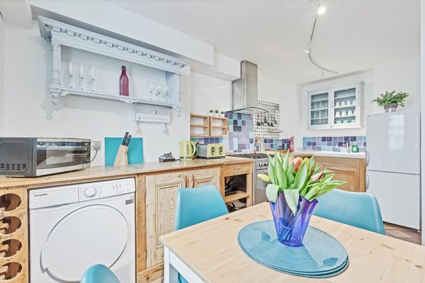 3 Bed Terraced House, Marine Terrace Mews, BN2 - Photo 1