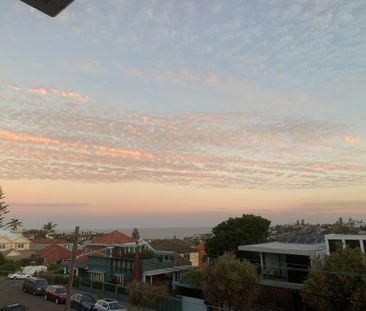 Bronte - Photo 2