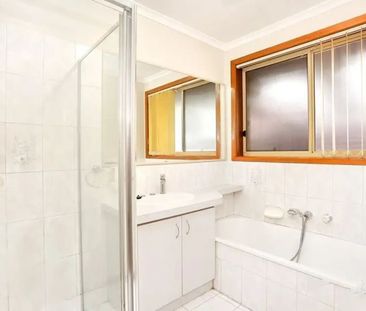 SPACIOUS FAMILY HOME - Photo 6