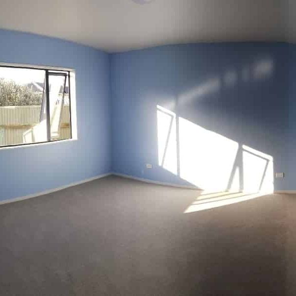 4 Bedroom, 3 Bathroom House - Photo 1