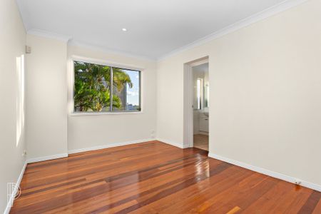 4/26 Whytecliffe Street, Albion QLD 4010 - Townhouse For Rent | Domain - Photo 2