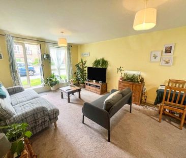 2 bedroom Flat To Let - Photo 1