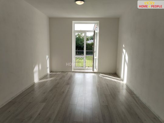 Pronájem bytu 1+kk a garsoniéry 37 m², Slepá 795, Milovice Mladá - Photo 1