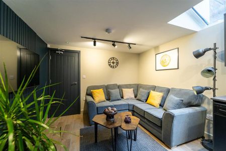 6 bedroom house to rent - Photo 2