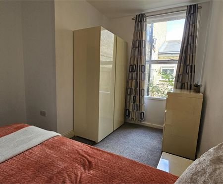 Room 2, 57 Cherry Hinton Road, Cambridge - Photo 4