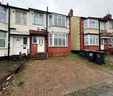 5 bedroom end of terrace house to rent - Photo 4