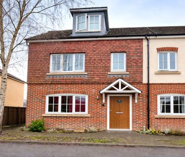 Kensington Place, Farnborough, Hampshire, GU14 - Photo 2
