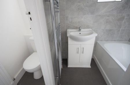 1 bedroom ground floor flat to rent - Photo 4