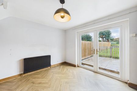 3 bedroom semi-detached house to rent - Photo 2