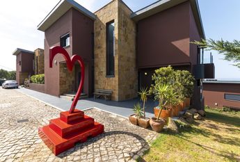 4 Bedroom House with swimming pool, Malveira da Serra, Cascais