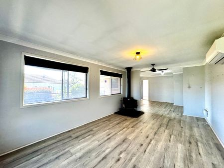 Charming 3-Bedroom Home - Photo 2