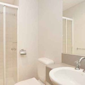 2 Bedroom Apartment - Standard - Photo 3