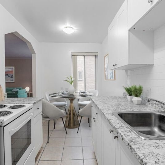 117 Old Forest Hill Road & 725 Eglinton Avenue West - Photo 1