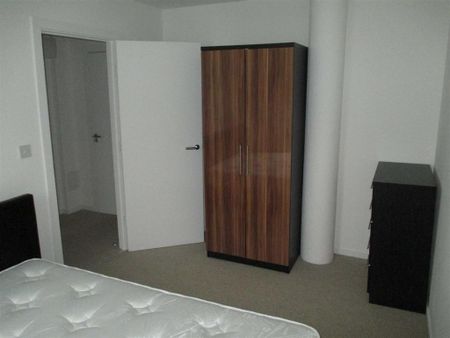 2 bedroom apartment to rent - Photo 4