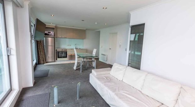 1 bed with city view in Wellington City - Photo 1