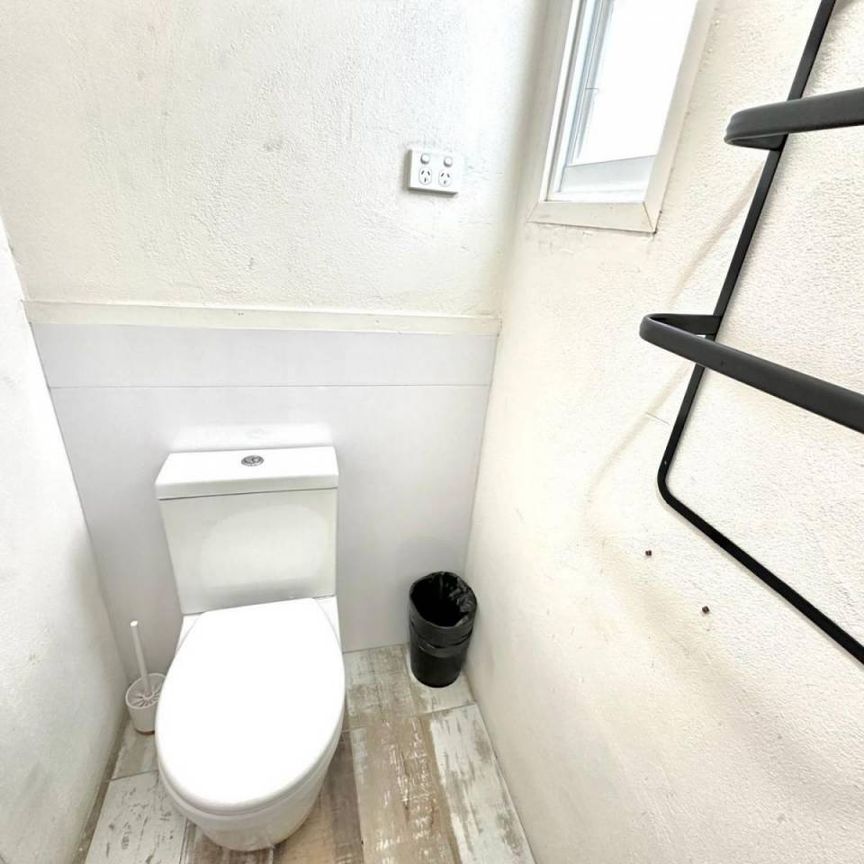 Modern Furnished Studio Units in Potts Point Move In Today! - Photo 1