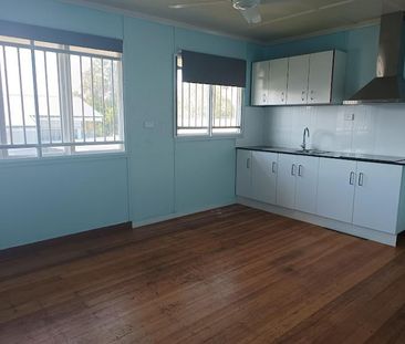 ** OPEN HOME CANCELLED ** - Photo 4