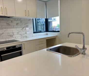 Gorgeous 2 bedroom, 2 bathroom Apartment - Photo 5