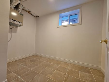 For Lease - 415 Hill Street, Centre Wellington, Ontario - Photo 3