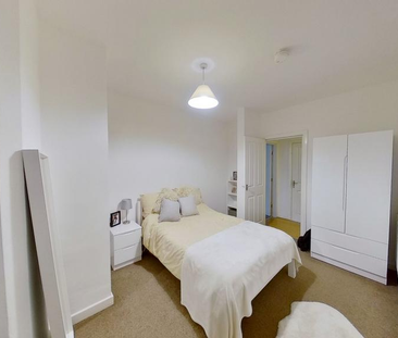 2 bedroom ground floor flat to rent - Photo 5 | Rentumo