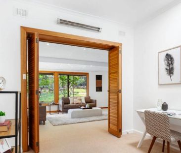 Charming 4-Bedrooms Family Home in Sought-After Beaumont - Photo 1