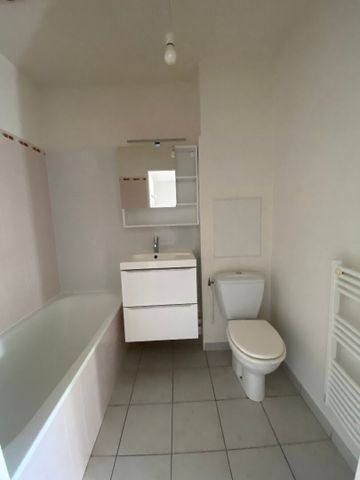 Location Appartement 1 pièce 34m² - Photo 3