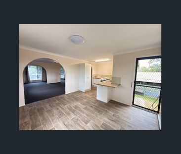 Spacious & Freshly Updated Family Home - Photo 1