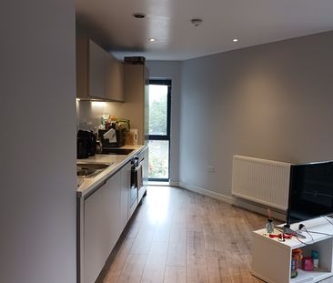 1 Bed Flat, Cross Green Lane, LS9 - Photo 2