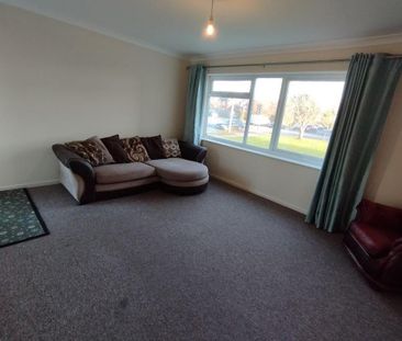 3 bedroom flat to rent - Photo 6