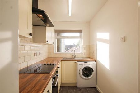 2 bedroom maisonette to rent - Photo 5