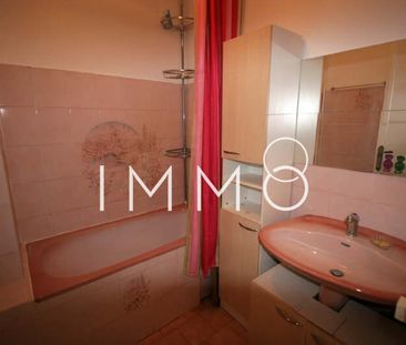 Location Appartement 4 pièces 81m² MARSEILLE 8ème - Photo 3