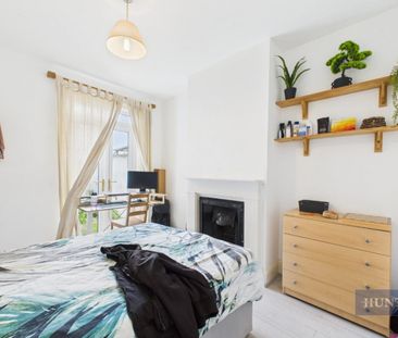 5 bedroom House To Let - Photo 4