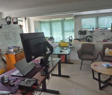 2 bedrooms + downstair office in Forrest Hill - Photo 4