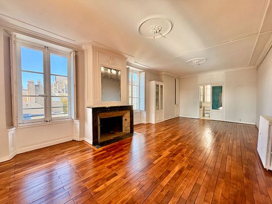 A LOUER - NANTES CATHEDRALE - APPARTEMENT BOURGEOIS 6 pièces de 204.02 m² - Photo 1