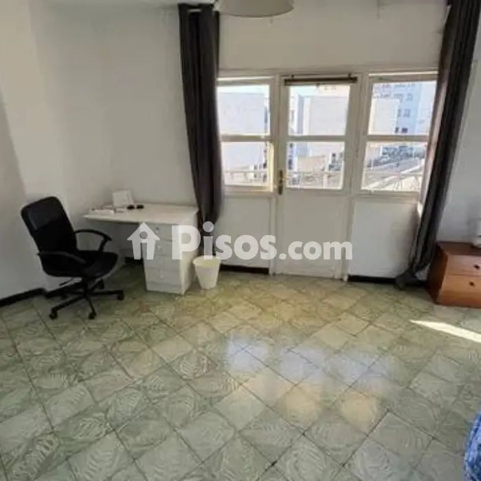 Piso en alquiler en Avenida de Trinidad, cerca de Calle de Heraclio Sánchez - Photo 1