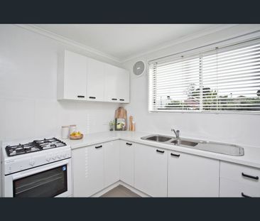 2/16 Tulloch Street, Deer Park, Vic 3023 - Photo 2