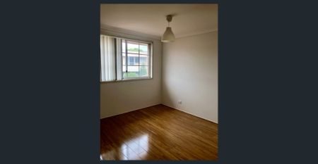 Beautifully Presented 3 Bedroom Townhouse!! - Photo 2