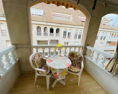 APARTMENT FOR RENT, 2 BEDROOMS AND 1 BATHROOM IN TORREVIEJA - ALICANTE - Photo 3