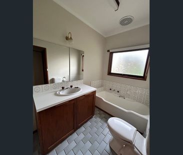 Spacious Family Home in a Quiet Location - Photo 6